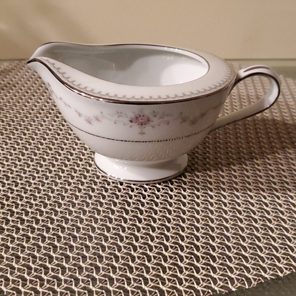 Noritake Fairmont Creamer NWOT